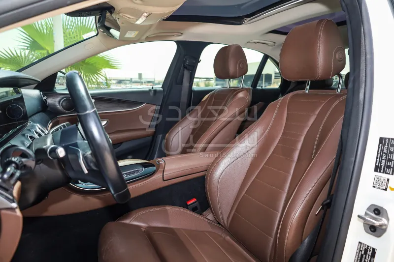 2022 Mercedes-Benz E 200