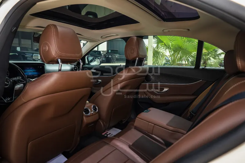2022 Mercedes-Benz E 200