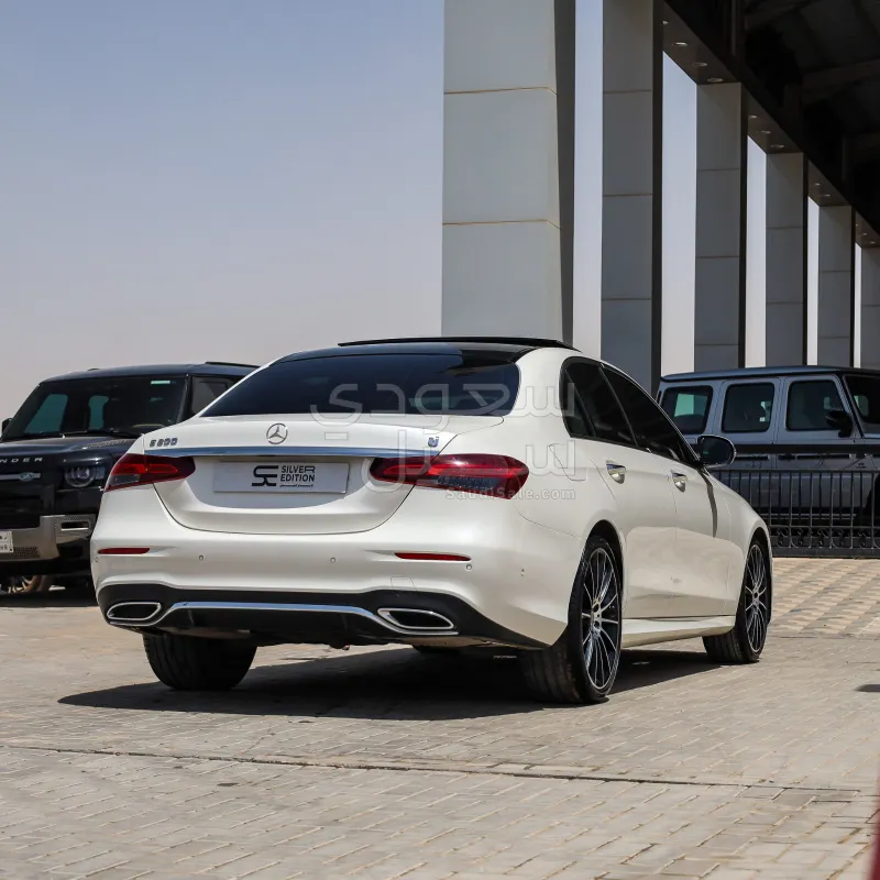 2022 Mercedes-Benz E 200