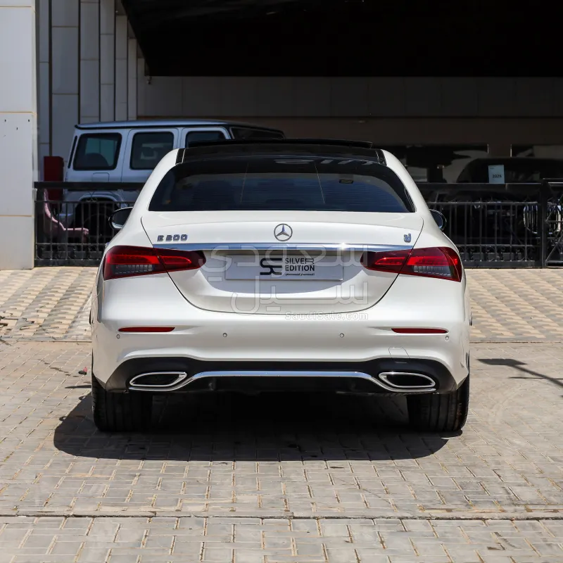 2022 Mercedes-Benz E 200