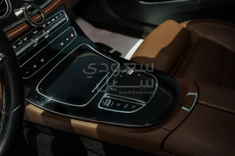 2022 Mercedes-Benz E 200