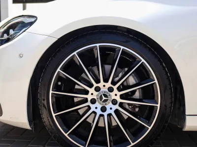 2022 Mercedes-Benz E 200