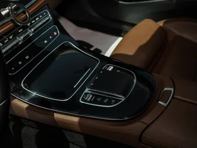 2022 Mercedes-Benz E 200