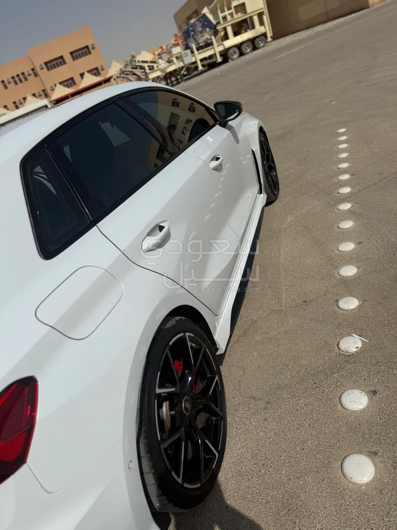 2024 اودي ار اس 3