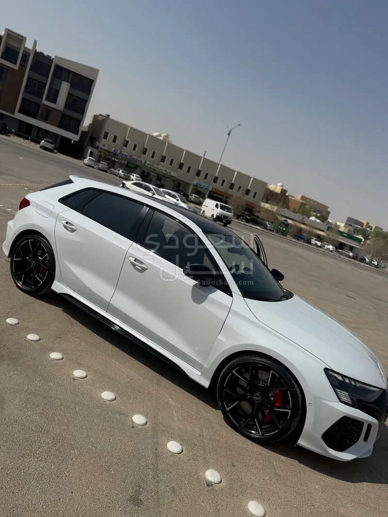 2024 اودي ار اس 3