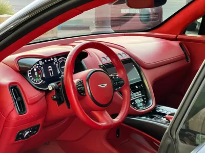 2021 استون مارتن دي بي اكس 550