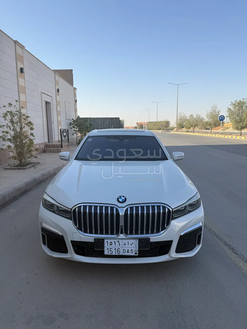 2020 بي ام دبليو الفئة السابعة 730 إل أي