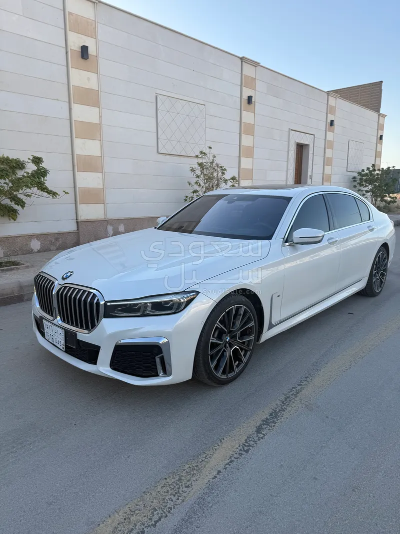 2020 بي ام دبليو الفئة السابعة 730 إل أي