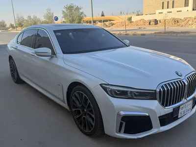 2020 بي ام دبليو الفئة السابعة 730 إل أي