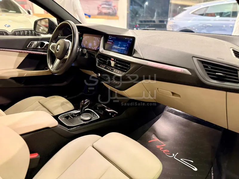 2021 بي ام دبليو الفئة الثانية 218 أي
