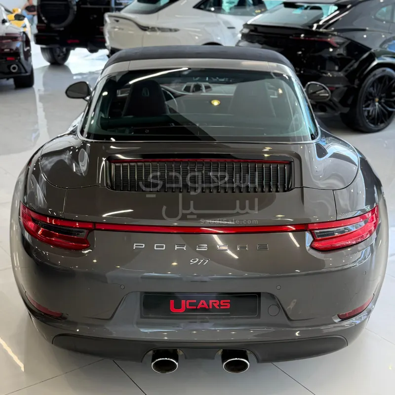 2017 بورش 911 كاريرا