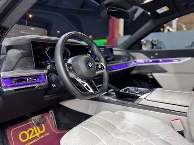 2025 بي ام دبليو الفئة السابعة 735أي