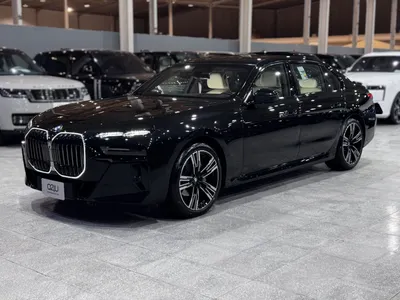 2025 بي ام دبليو الفئة السابعة 735أي