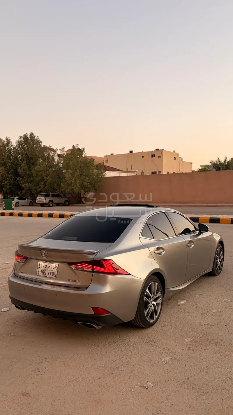 2019 Lexus IS 300