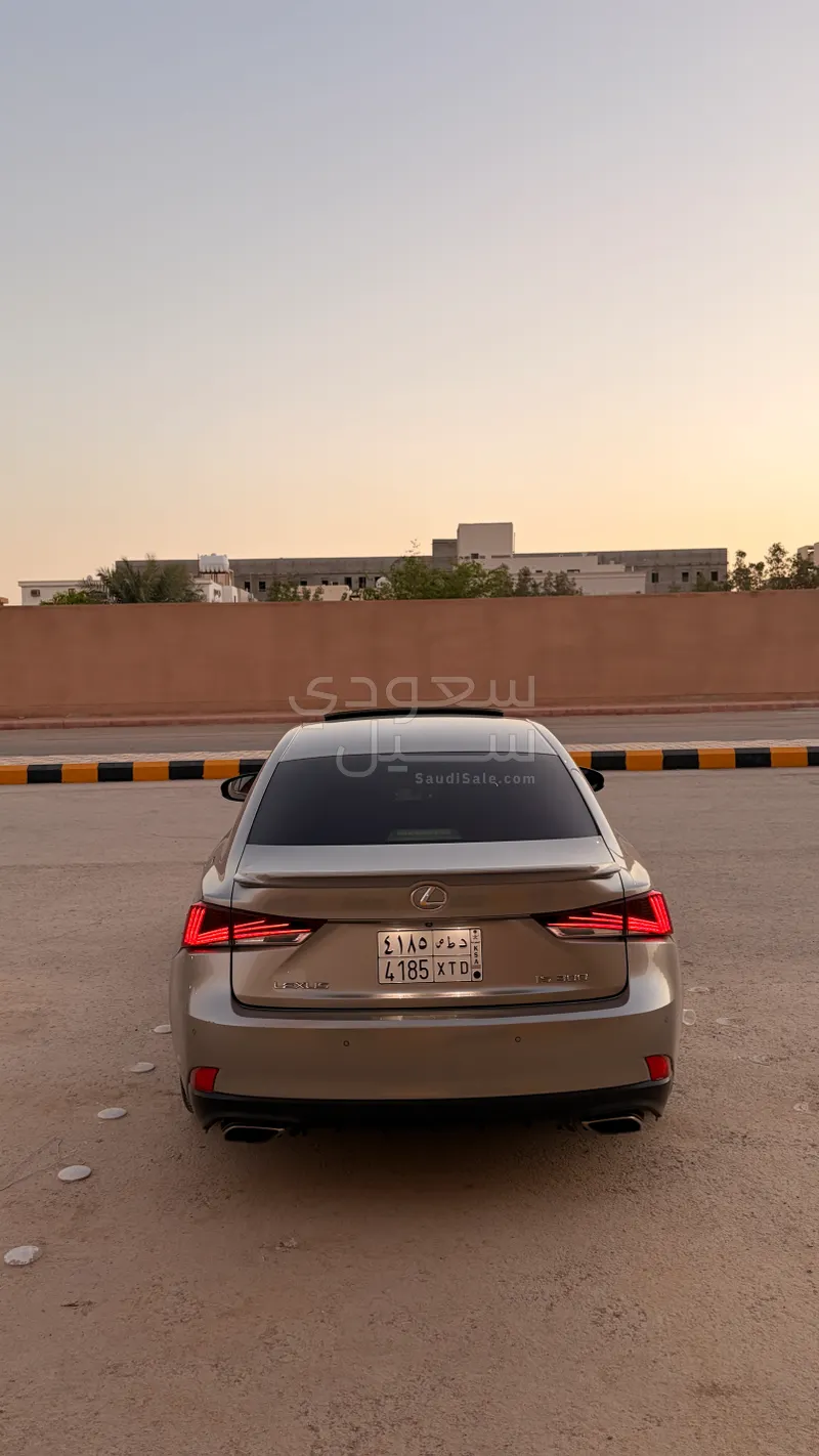 2019 Lexus IS 300