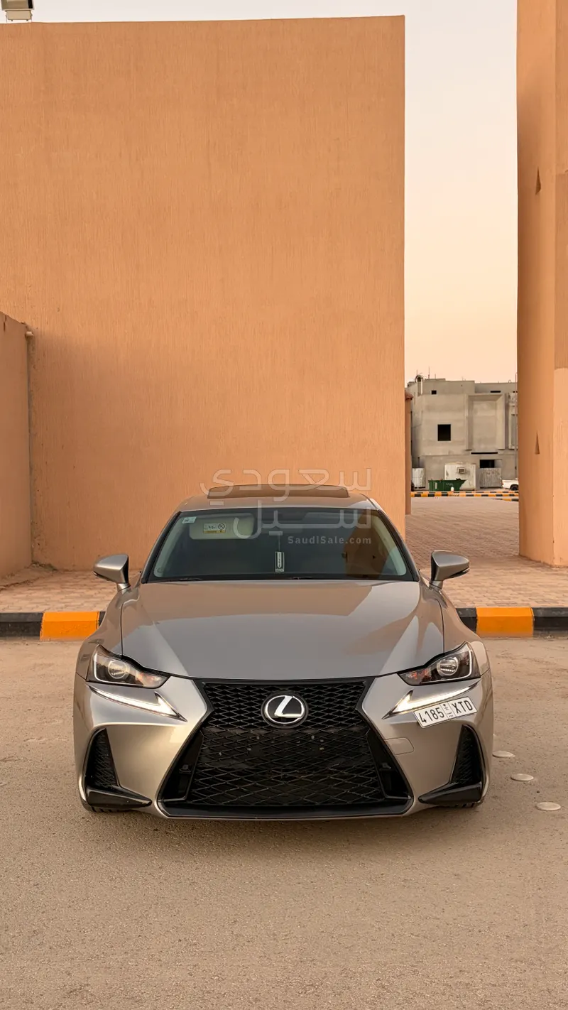 2019 Lexus IS 300
