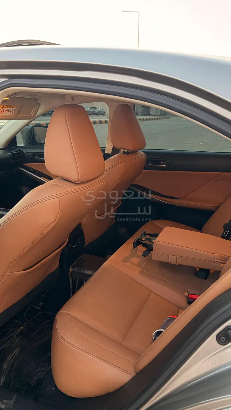 2019 Lexus IS 300