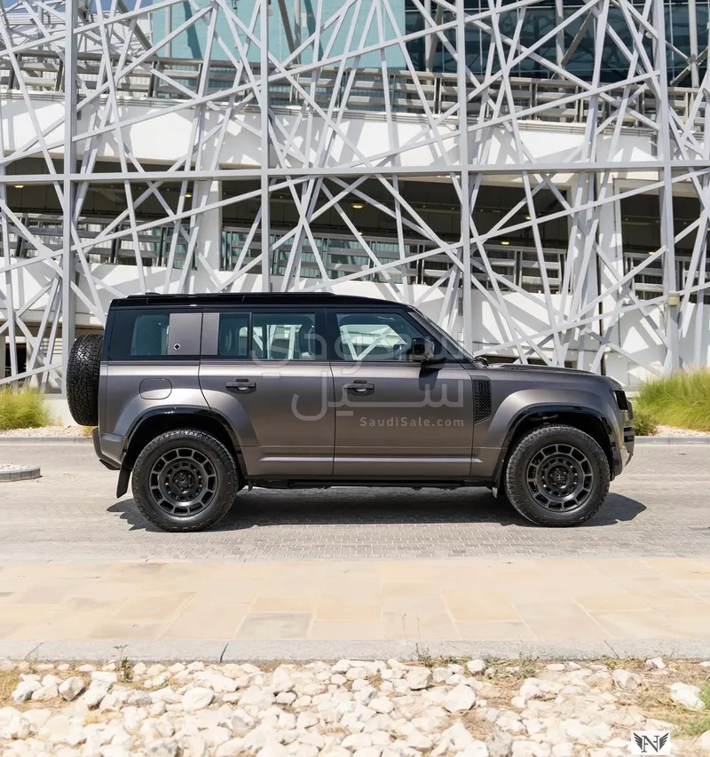 2026 Land Rover Defender Octa