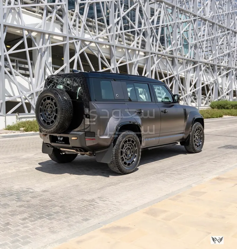 2026 Land Rover Defender Octa