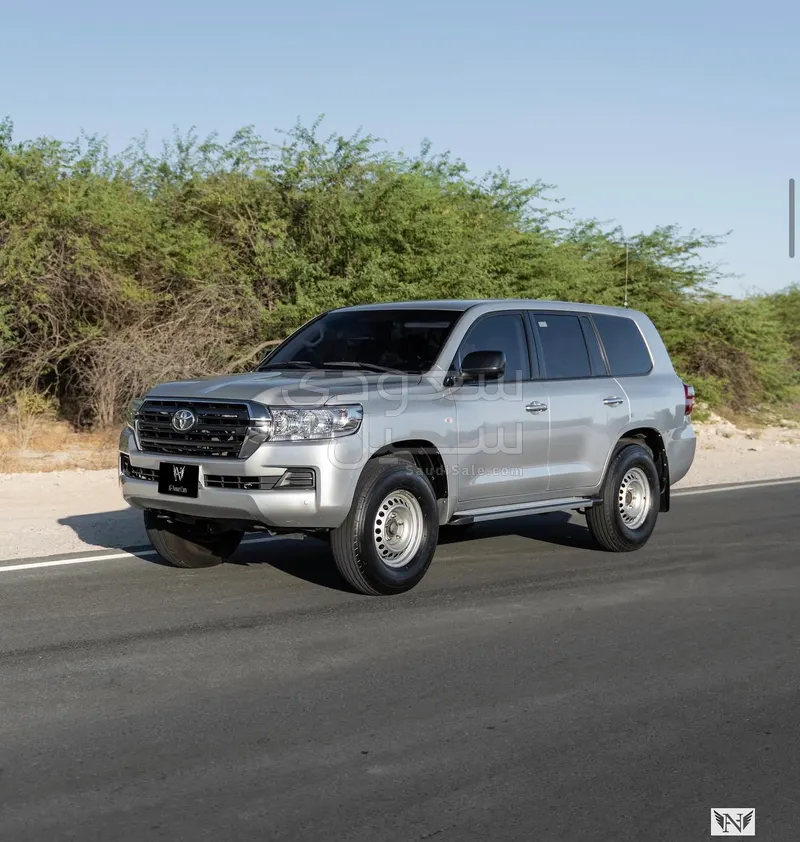2018 Toyota Land Cruiser G
