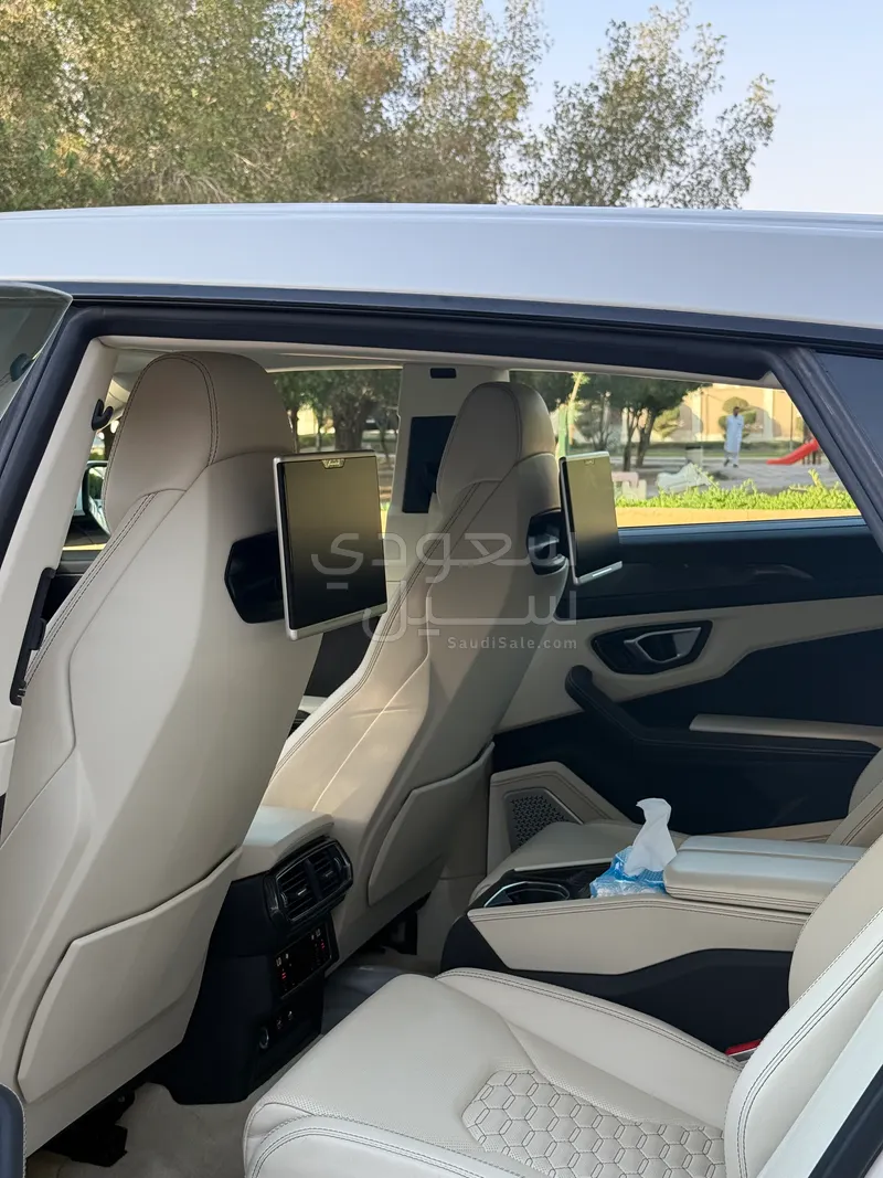 2021 Lamborghini URUS