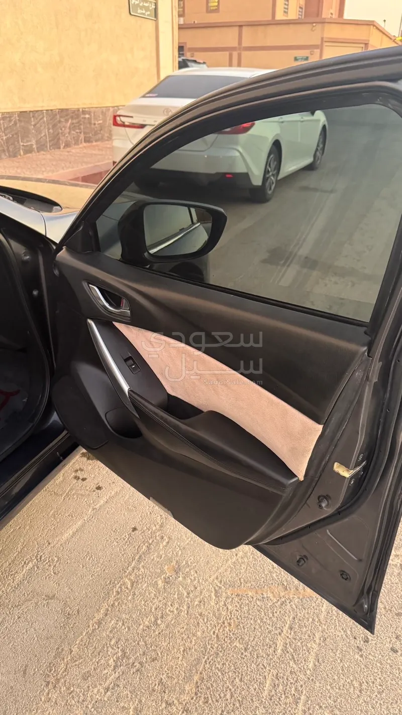 2015 مازدا مازدا 6