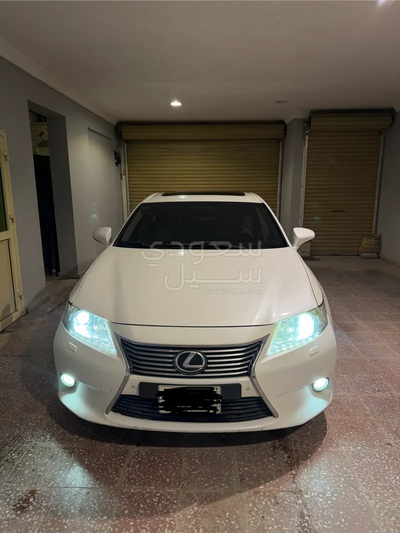 2014 لكزس إي إس 250
