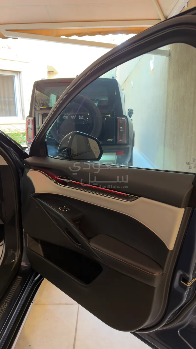 2024 فورد توروس تايتينيوم