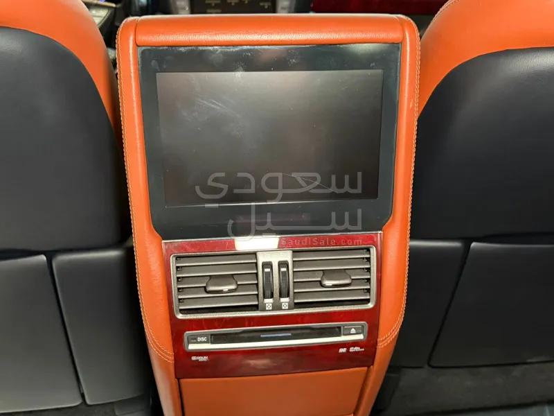 2011 لكزس إل إس 460 إل