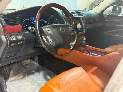 2011 لكزس إل إس 460 إل