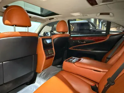 2011 لكزس إل إس 460 إل