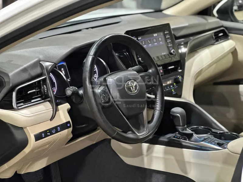 2022 Toyota Camry GLE