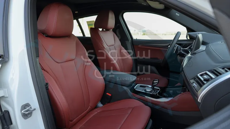 2025 BMW X Series 4