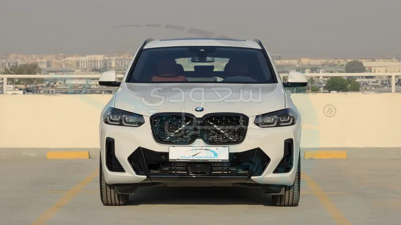2025 BMW X Series 4