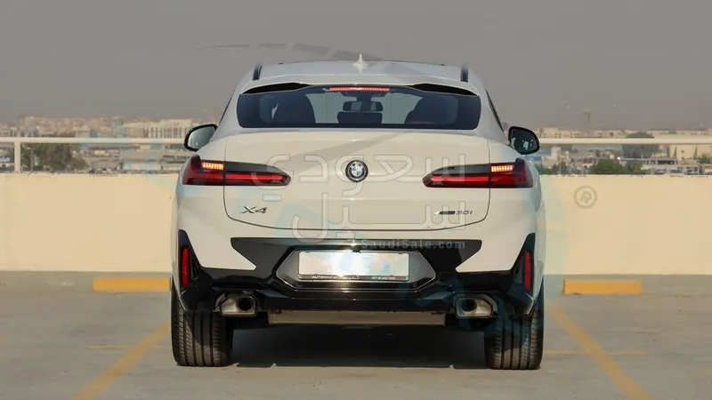 2025 BMW X Series 4