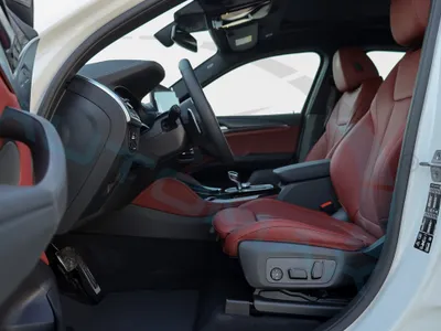 2025 BMW X Series 4