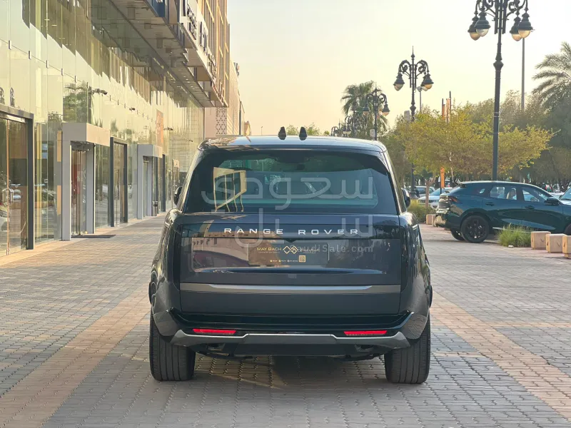 2026 لاند روفر رينج روفر اتش اس اي