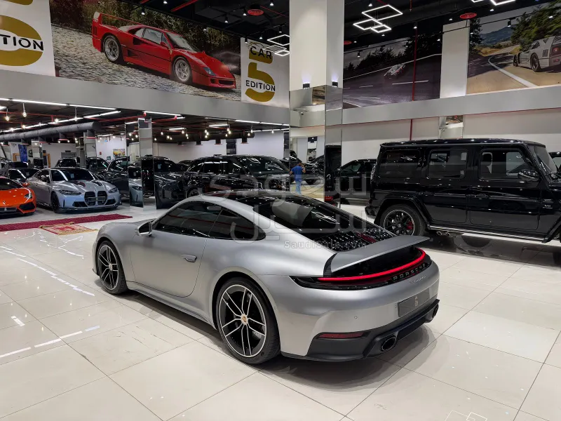 2025 بورش 911 كاريرا اس