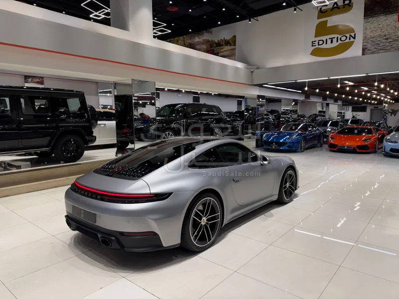 2025 بورش 911 كاريرا اس