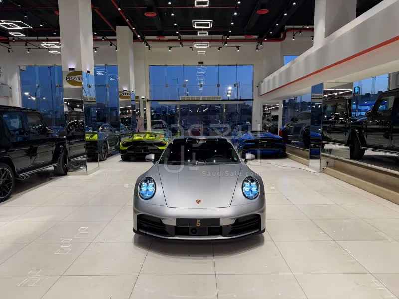 2025 بورش 911 كاريرا اس