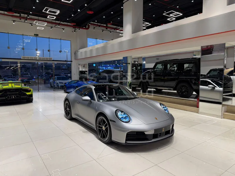 2025 بورش 911 كاريرا اس