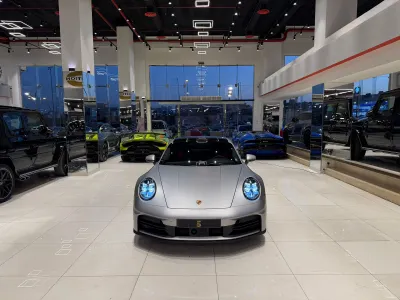 2025 بورش 911 كاريرا اس