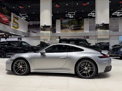 2025 بورش 911 كاريرا اس