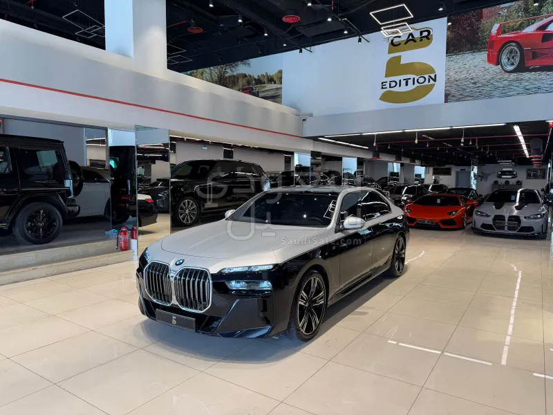 2024 بي ام دبليو الفئة السابعة 735أي