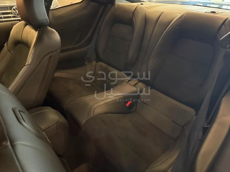 2024 فورد موستانغ دارك هورس