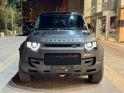 2025 لاند روفر ديفيندر اوكتا