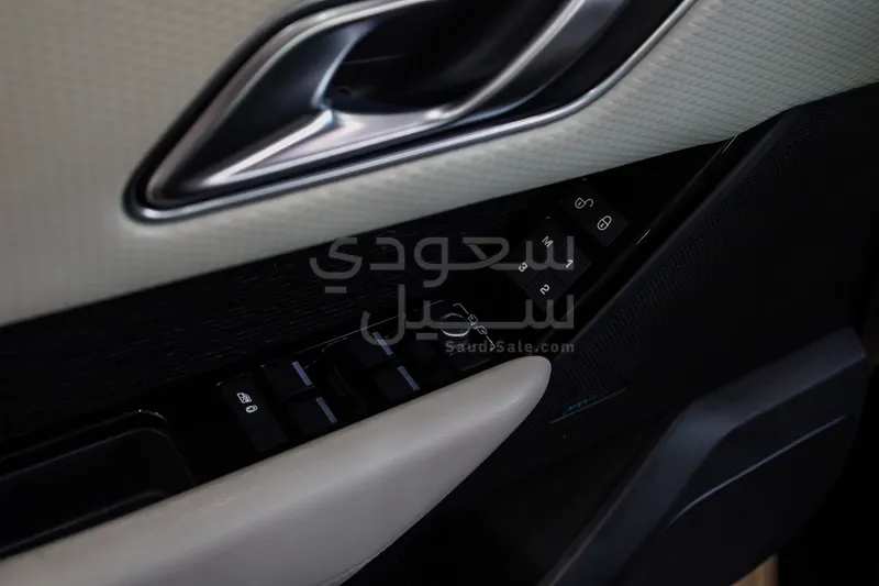 2020 لاند روفر رينج روفر فيلار فيلار