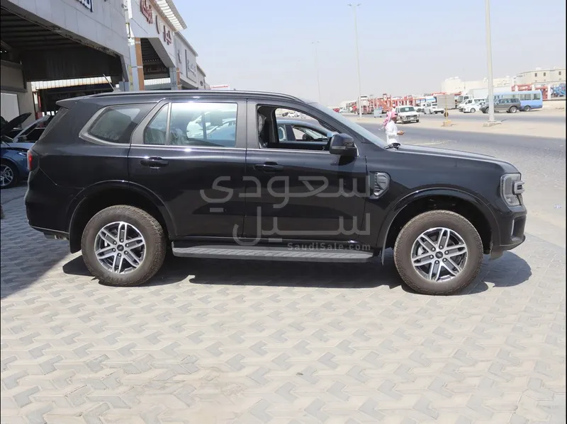 2025 فورد ايفرست
