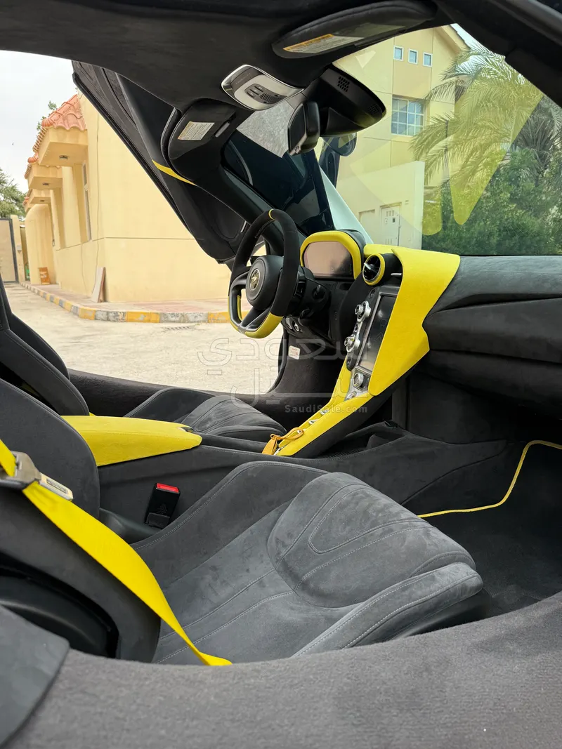 2019 مكلارين 720 إس
