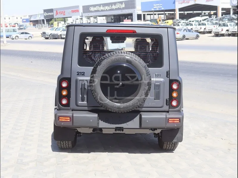 2027 باو 212 T01